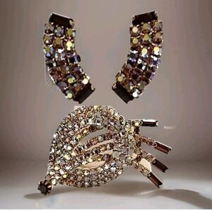 Elegant Rhinestone Brooch and Earrings Set